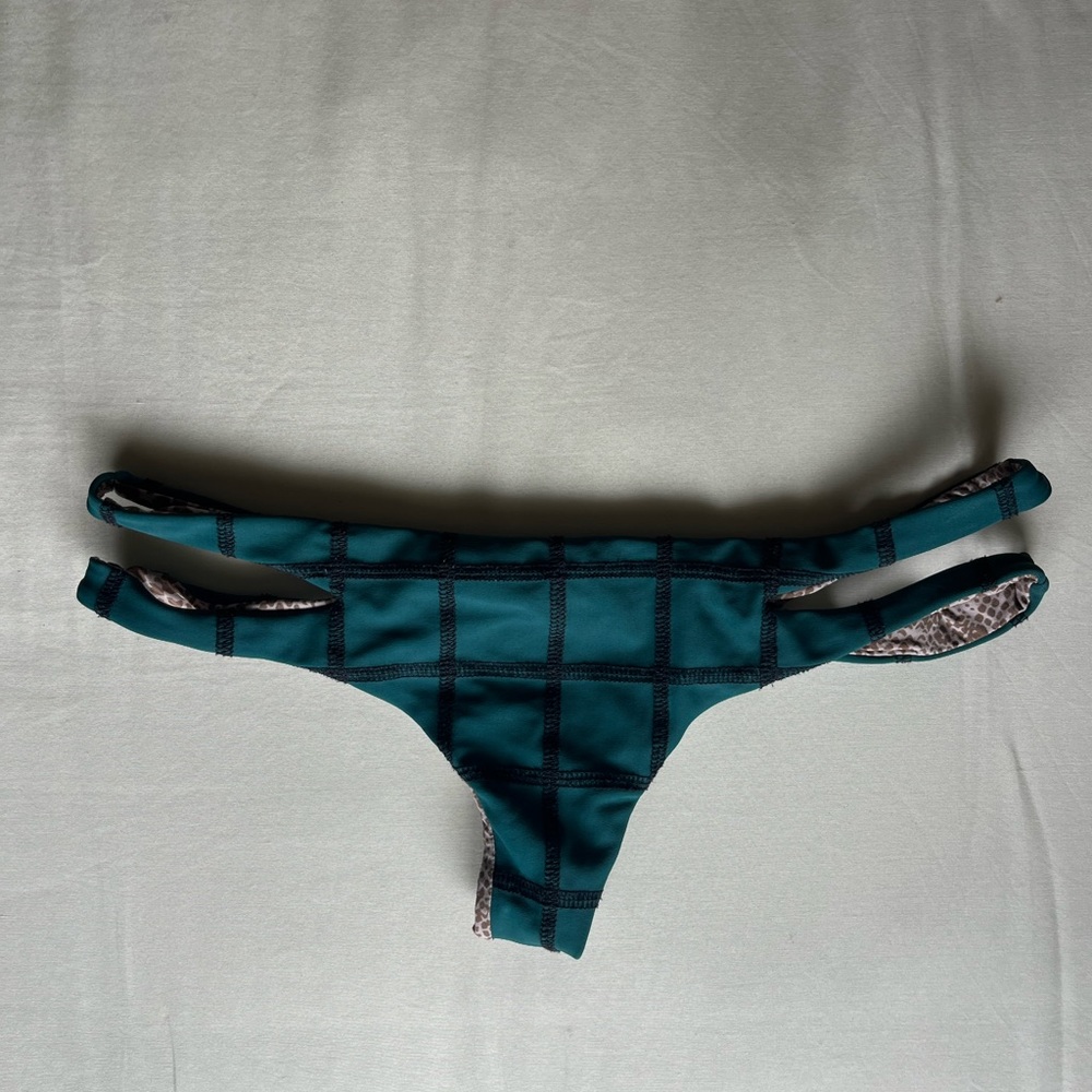 Acacia Baldwin bottom size Medium in Seaweed
